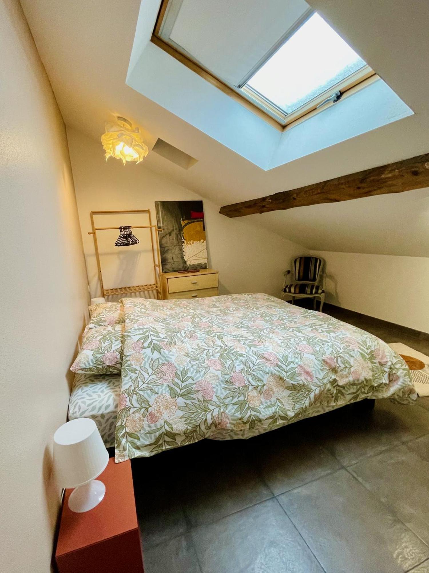 Duplex + Parking Gratuit Facile Apartment Sainte-Suzanne  Bagian luar foto